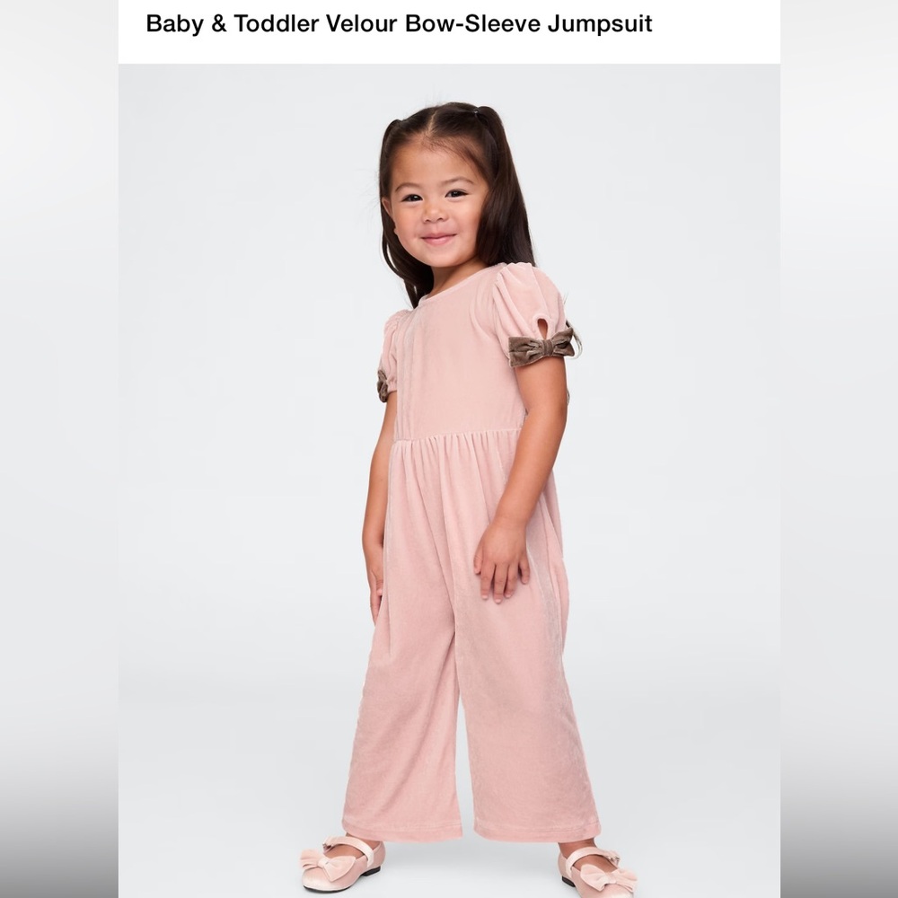 Gap Toddler Velour Bow-Sleeve Jumpsuit